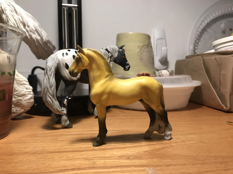Layering-model-horse
