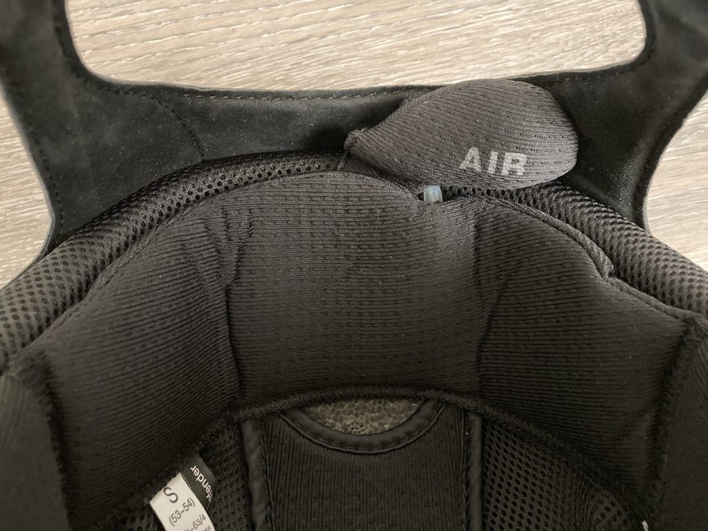 one k defender air pod