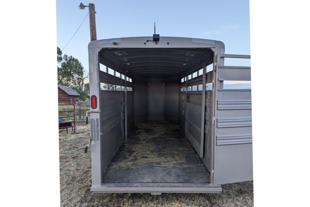 livestock trailer with rear camera