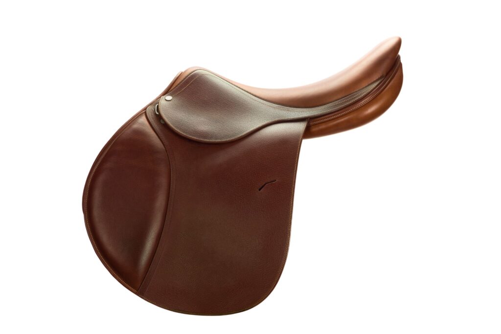 showjumping close contact saddle